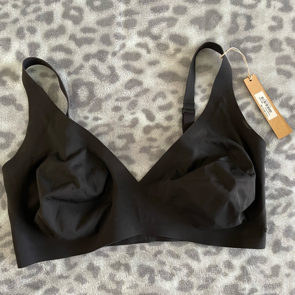 Skims - Naked Plunge Bra UNLINED UNPADDED - Medium DD BLACK